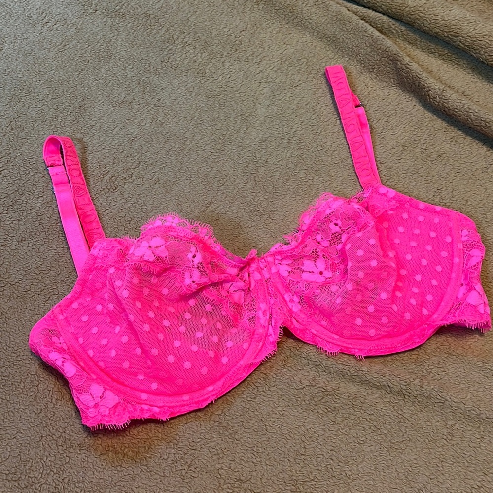 Victoria’s Secret Unlined Demi Bra size 36DD